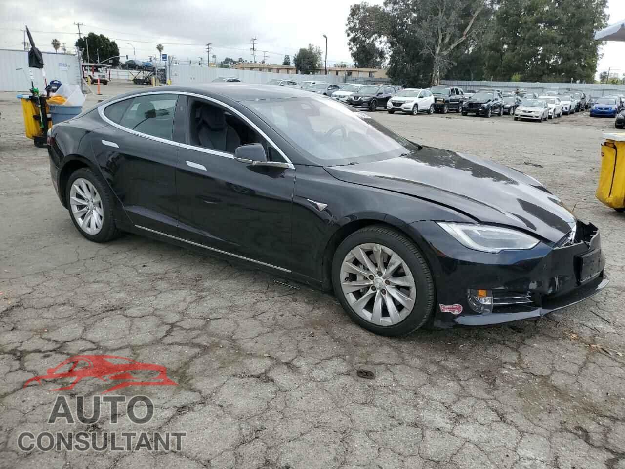 TESLA MODEL S 2018 - 5YJSA1E20JF261556