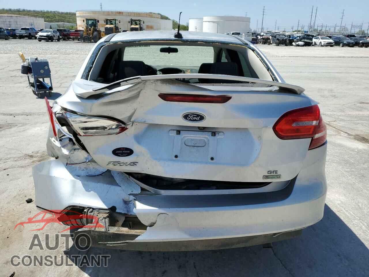 FORD FOCUS 2015 - 1FADP3FE9FL374556