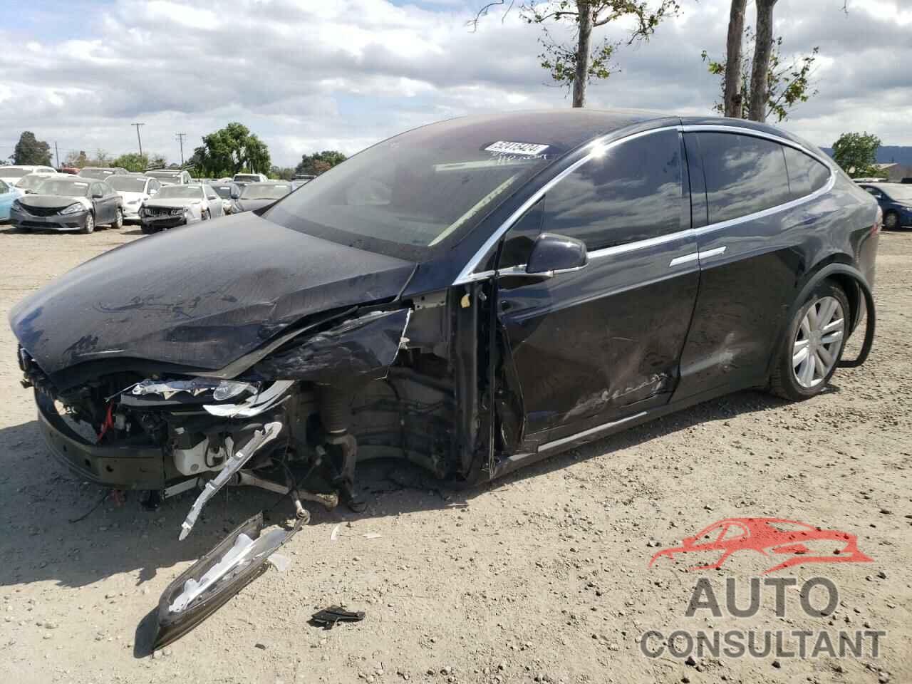 TESLA MODEL X 2016 - 5YJXCAE28GF005111