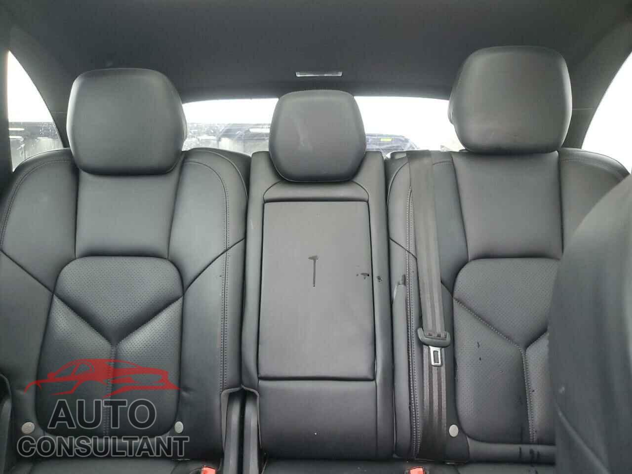 PORSCHE CAYENNE 2016 - WP1AE2A29GLA17758