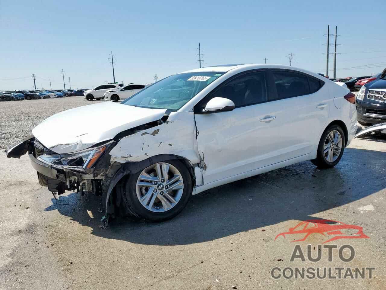 HYUNDAI ELANTRA 2019 - 5NPD84LF4KH462861