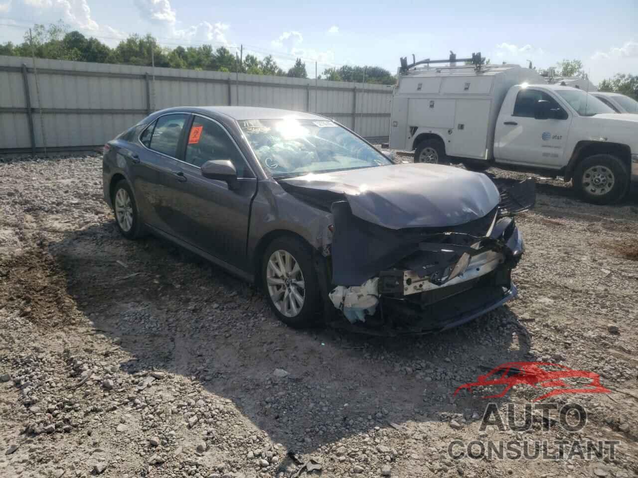 TOYOTA CAMRY 2018 - 4T1B11HK4JU614461