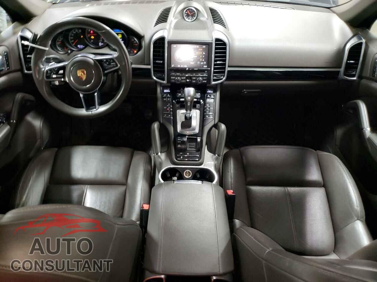 PORSCHE CAYENNE 2016 - WP1AA2A20GLA05428