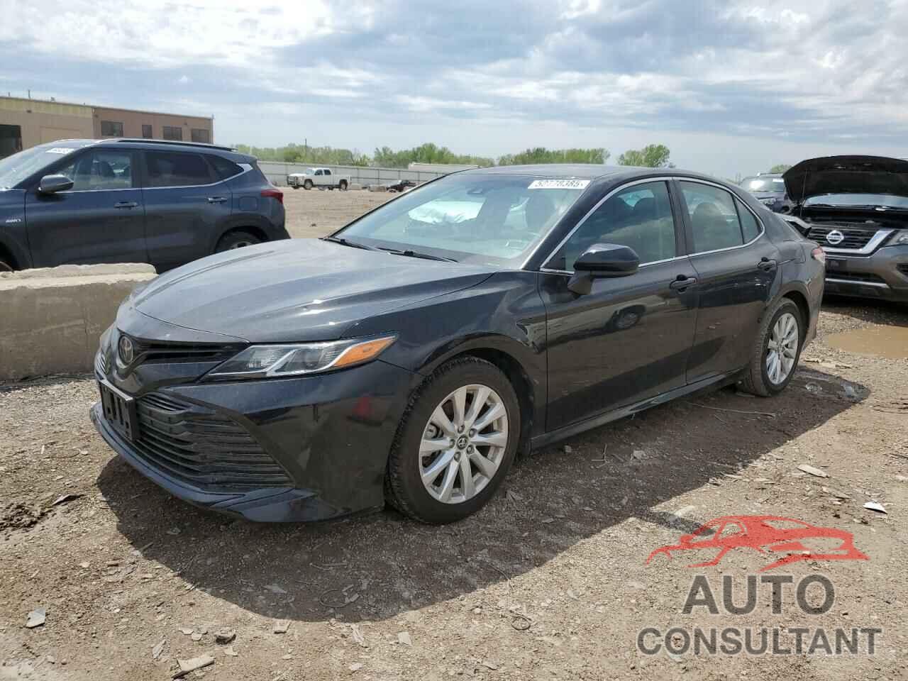 TOYOTA CAMRY 2018 - 4T1B11HK7JU590074
