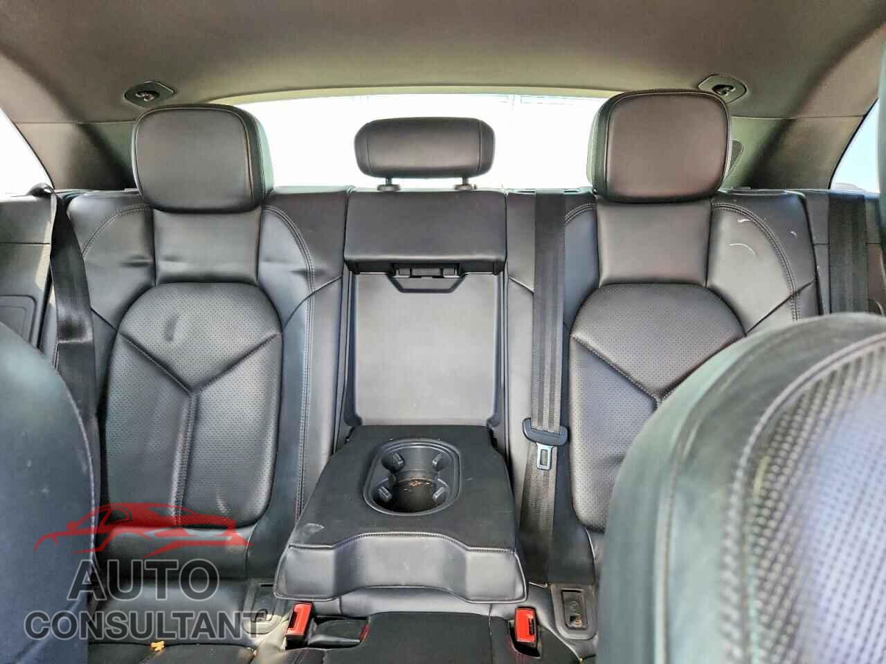 PORSCHE MACAN 2018 - WP1AB2A5XJLB30936