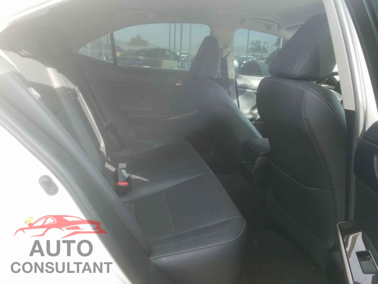 LEXUS IS 2016 - JTHBA1D22G5012542