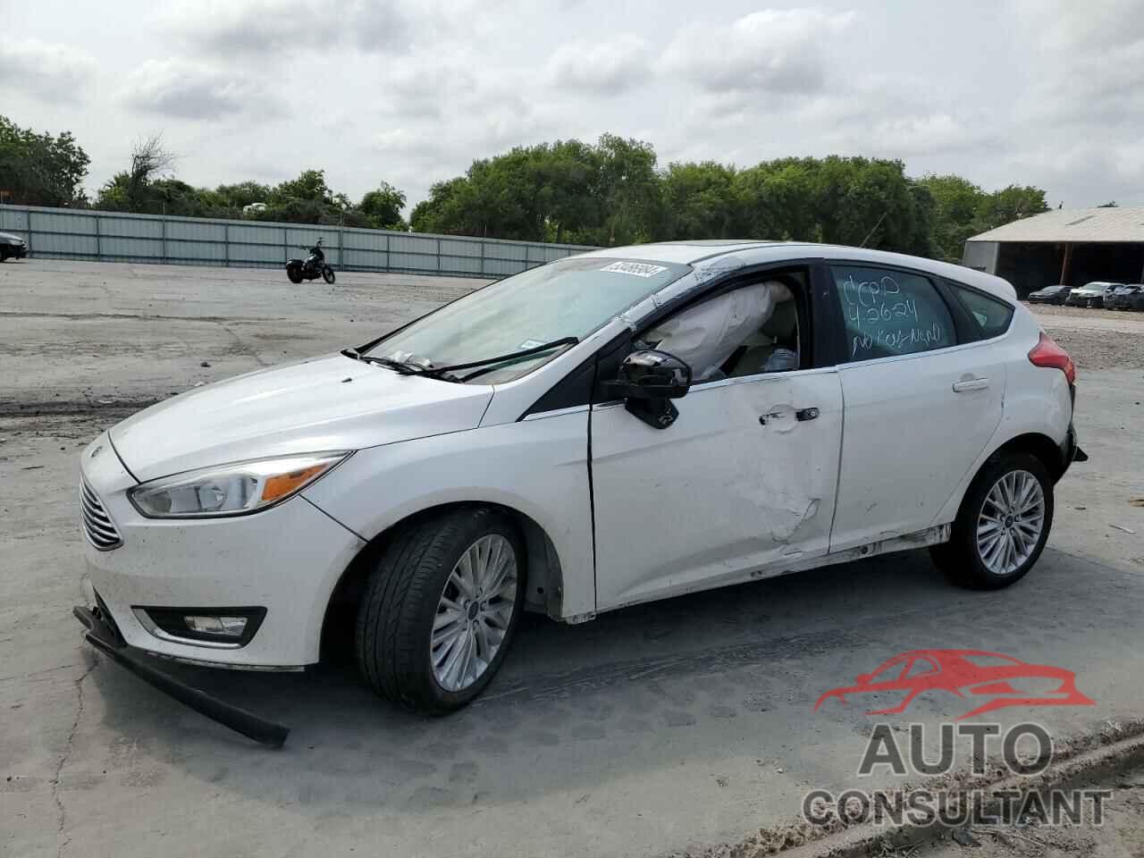 FORD FOCUS 2018 - 1FADP3N23JL252226