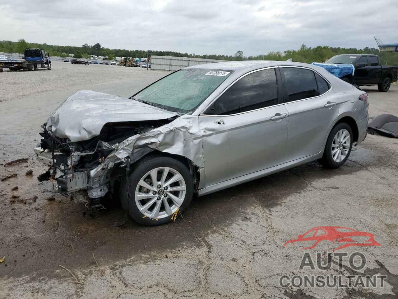 TOYOTA CAMRY 2022 - 4T1C11AK8NU700814