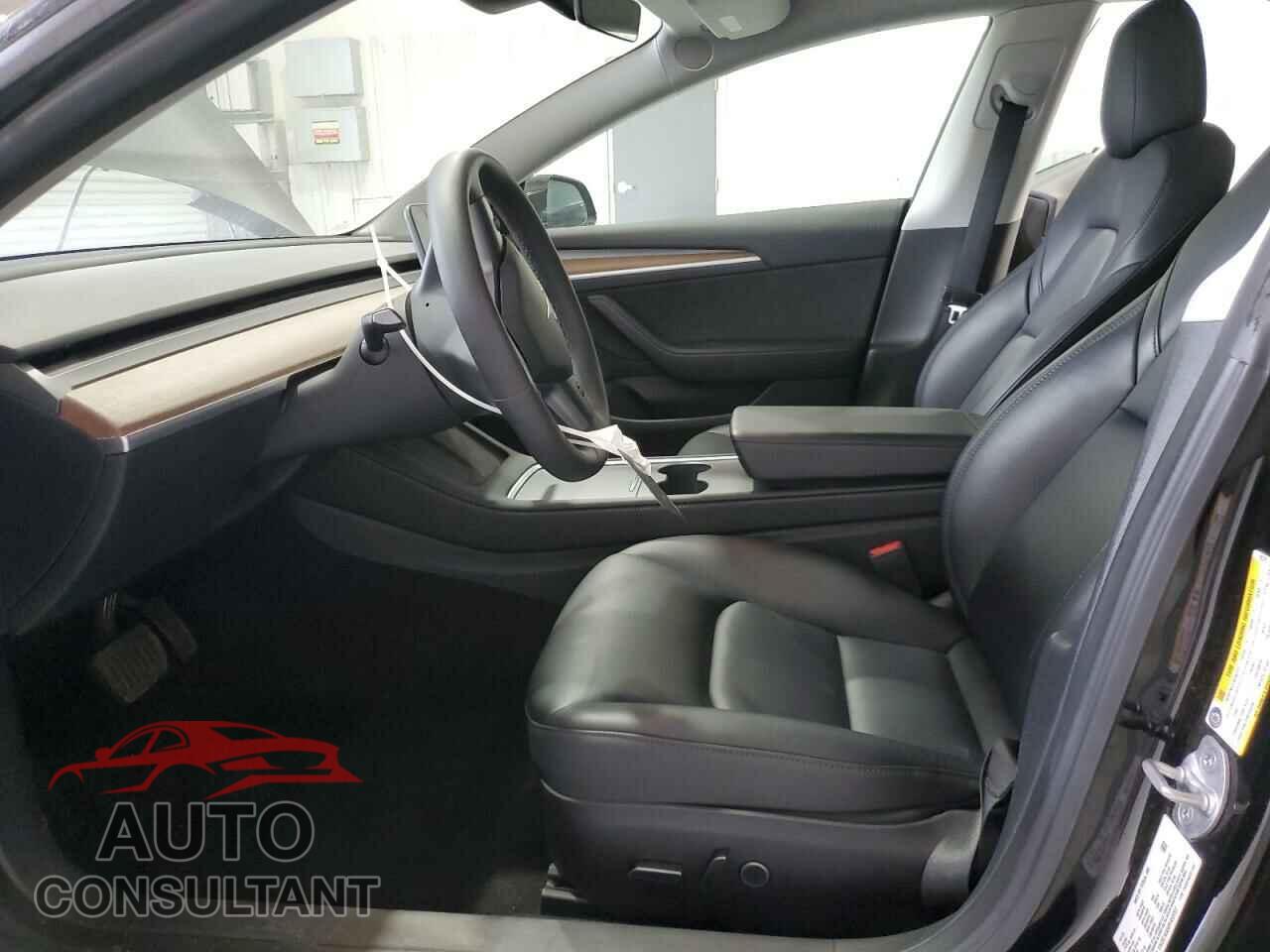TESLA MODEL 3 2023 - 5YJ3E1EA5PF453757