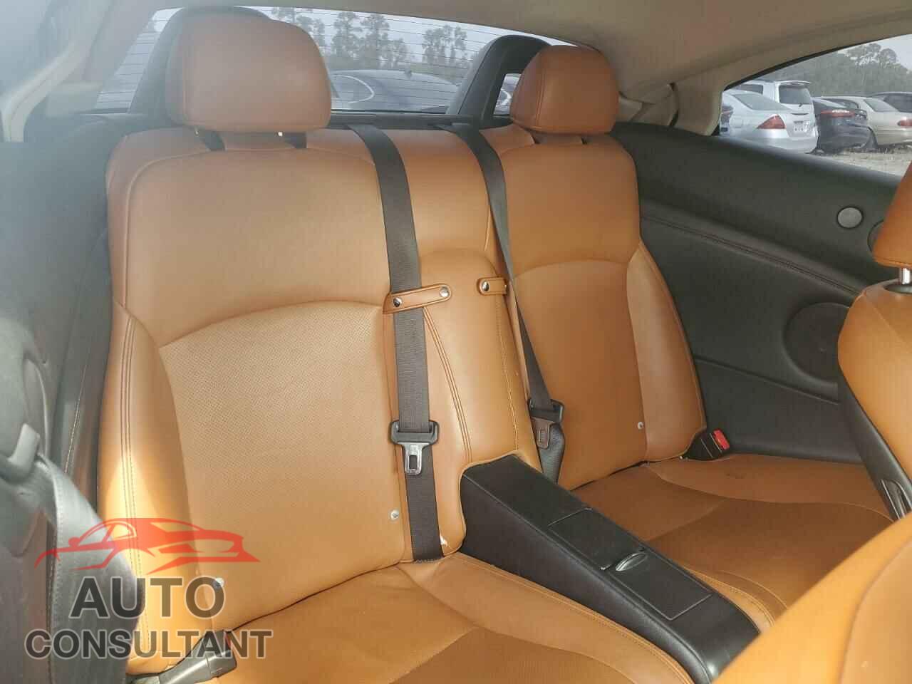 LEXUS IS 2011 - JTHFE2C29B2505710