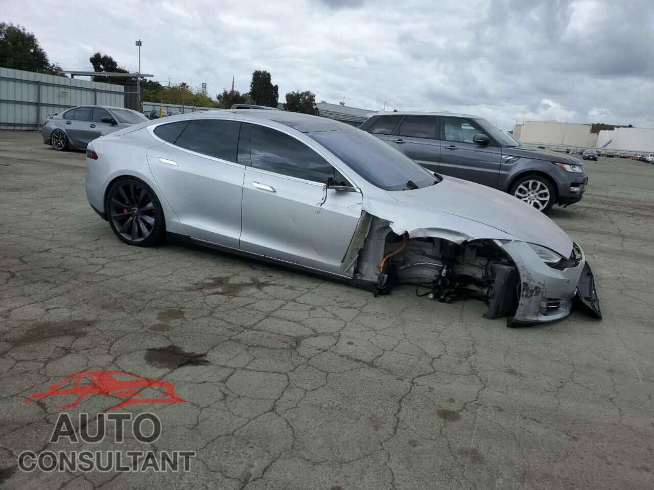 TESLA MODEL S 2014 - 5YJSA1H11EFP43395