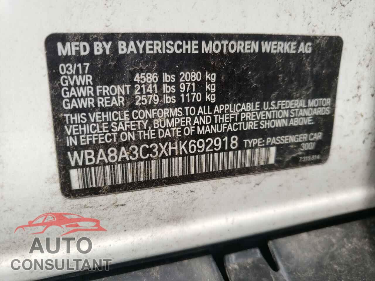 BMW 3 SERIES 2017 - WBA8A3C3XHK692918