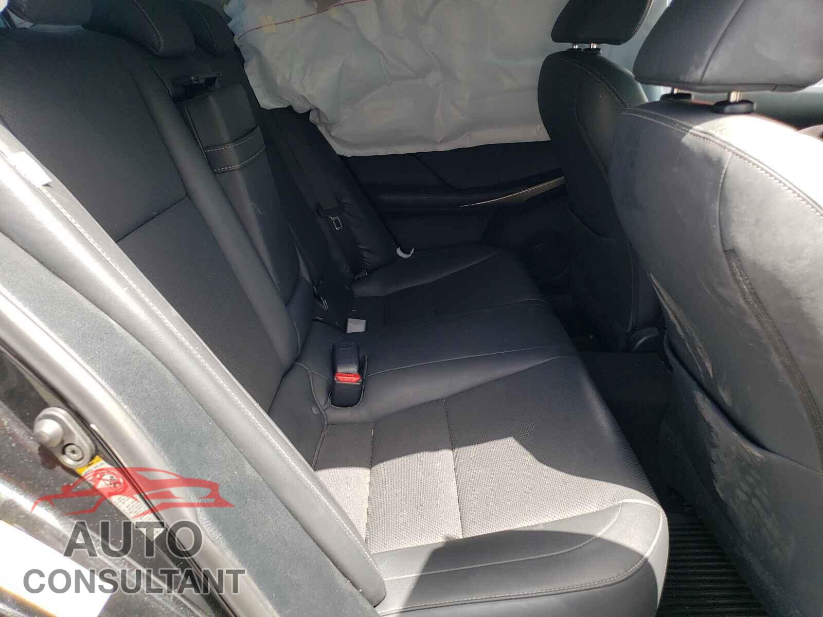 LEXUS IS 2017 - JTHBA1D22H5047079