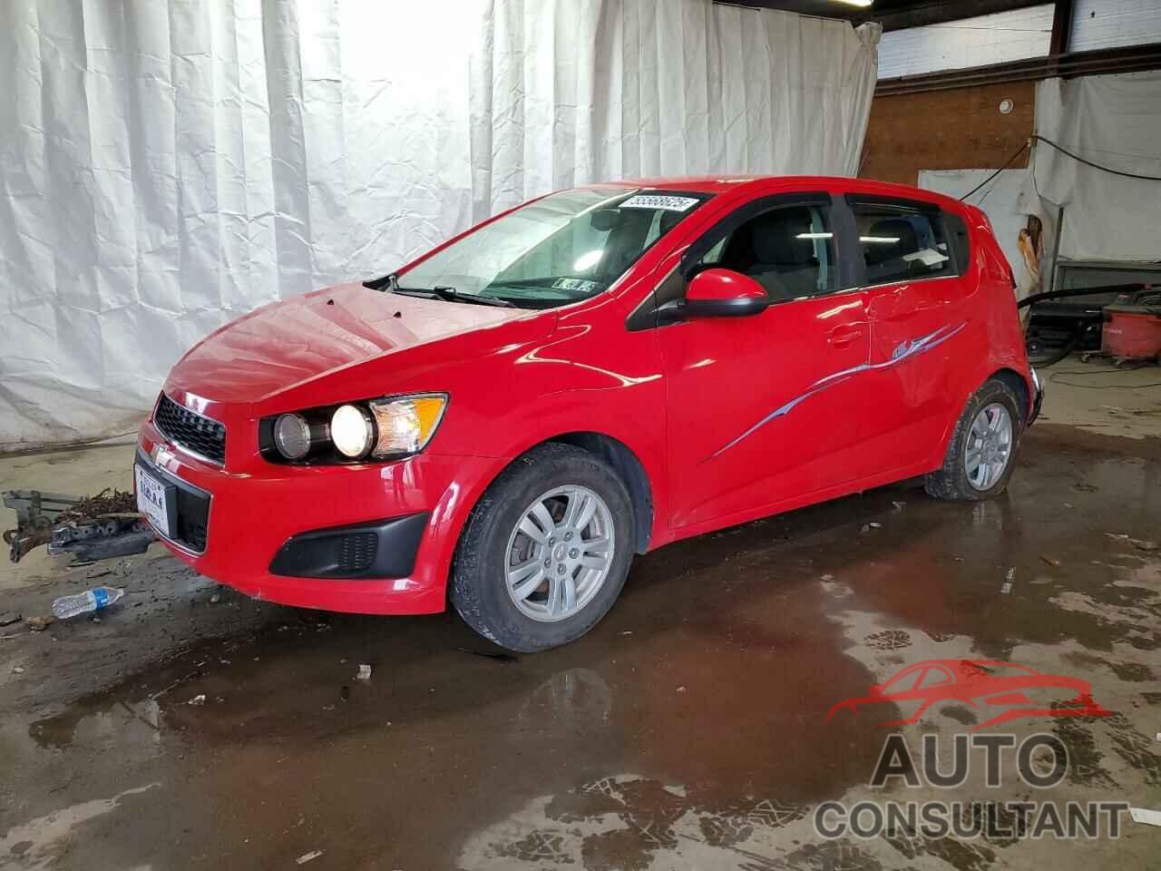 CHEVROLET SONIC 2015 - 1G1JC6SG5F4193555