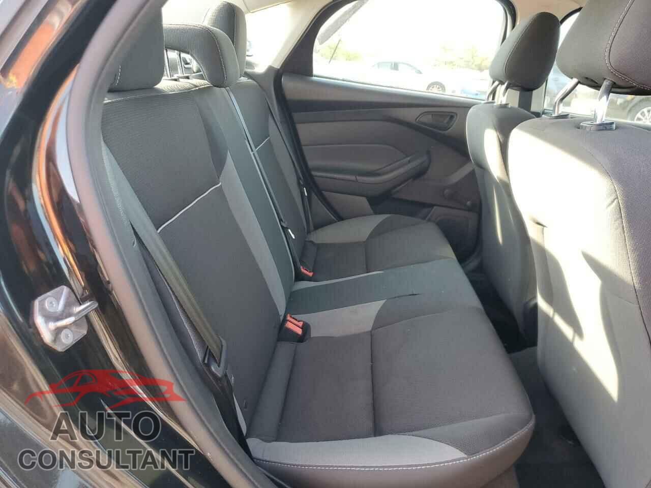 FORD FOCUS 2014 - 1FADP3E23EL319672