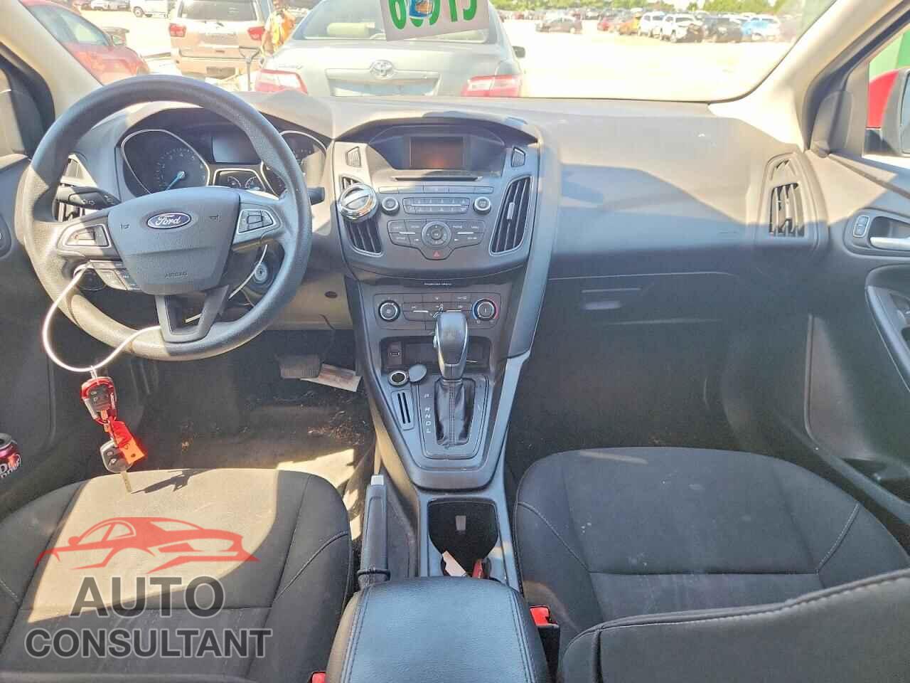 FORD FOCUS 2017 - 1FADP3F26HL341135