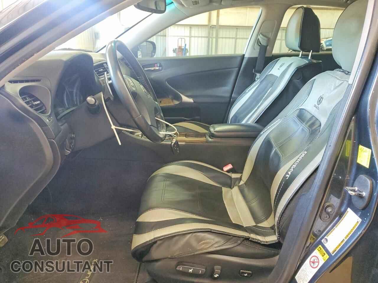 LEXUS IS 2010 - JTHBF5C24A5120971
