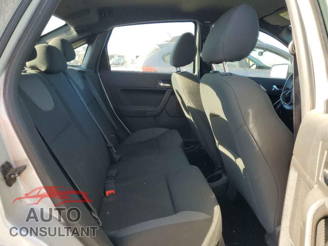 FORD FOCUS 2009 - 1FAHP36N19W219097