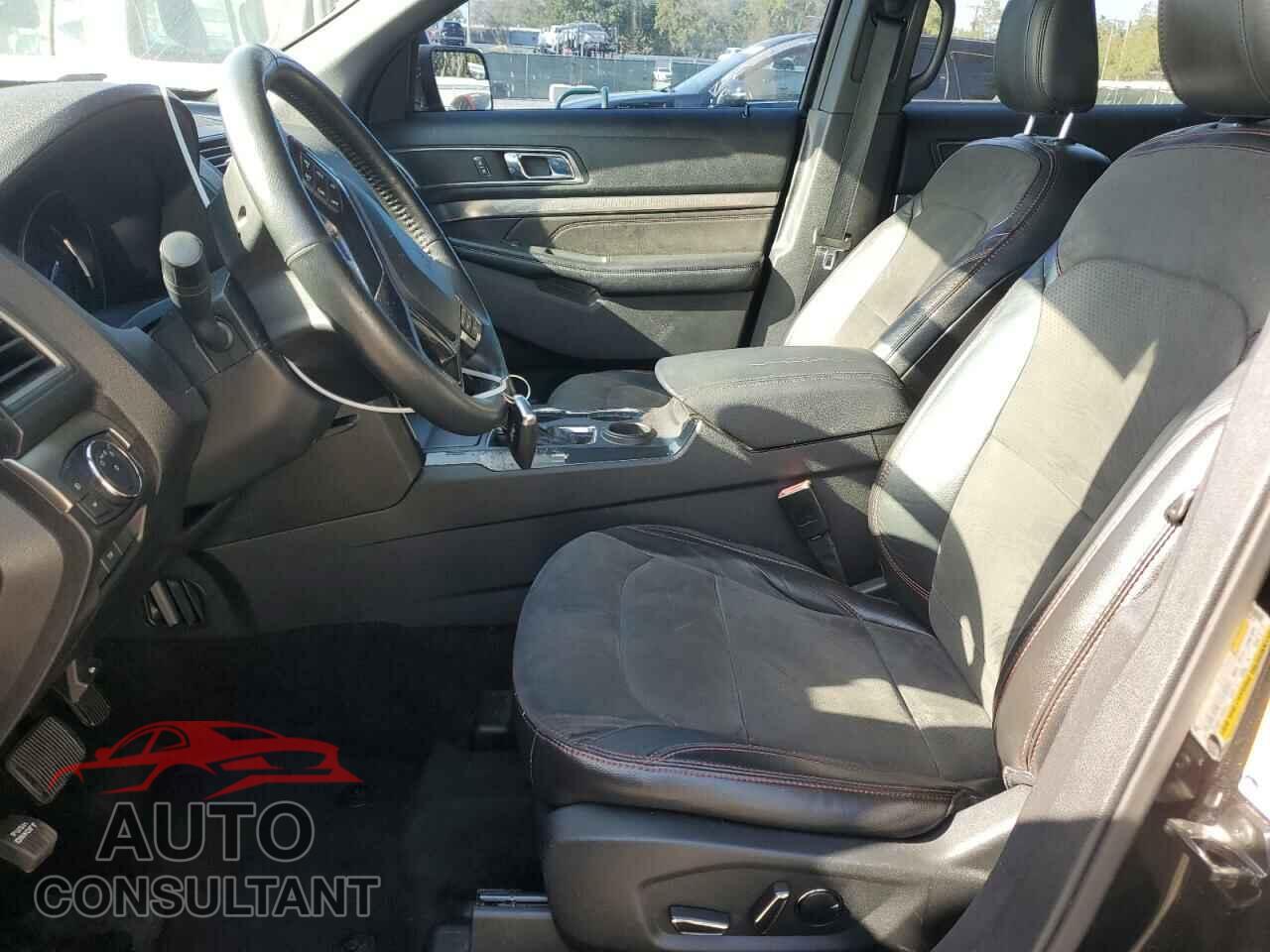 FORD EXPLORER 2018 - 1FM5K7D82JGB75394