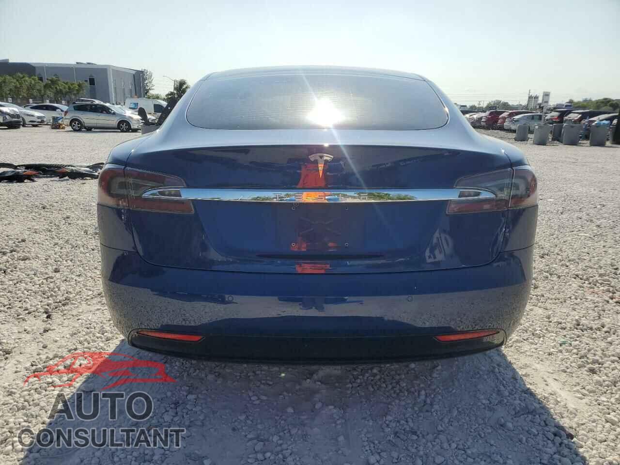 TESLA MODEL S 2017 - 5YJSA1E25HF215893