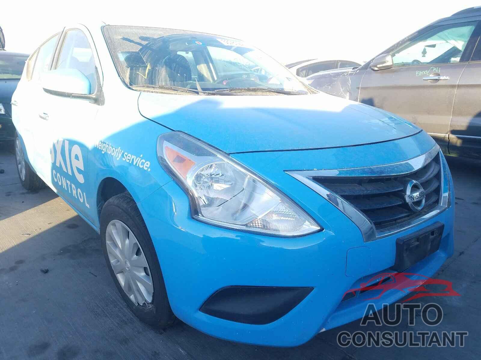NISSAN VERSA 2018 - 3N1CN7AP0JL841021