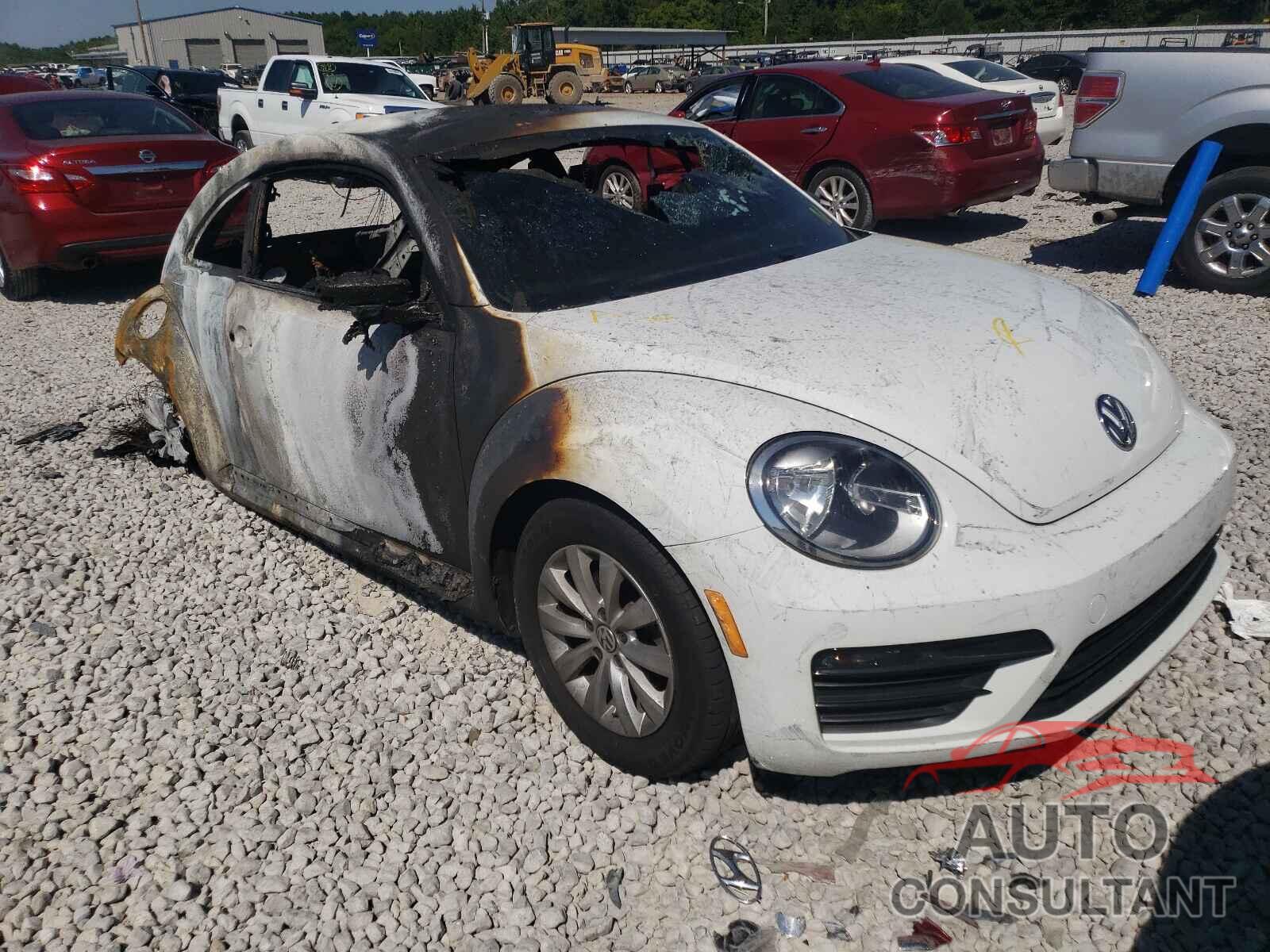 VOLKSWAGEN BEETLE 2017 - 3VWF17AT7HM609844