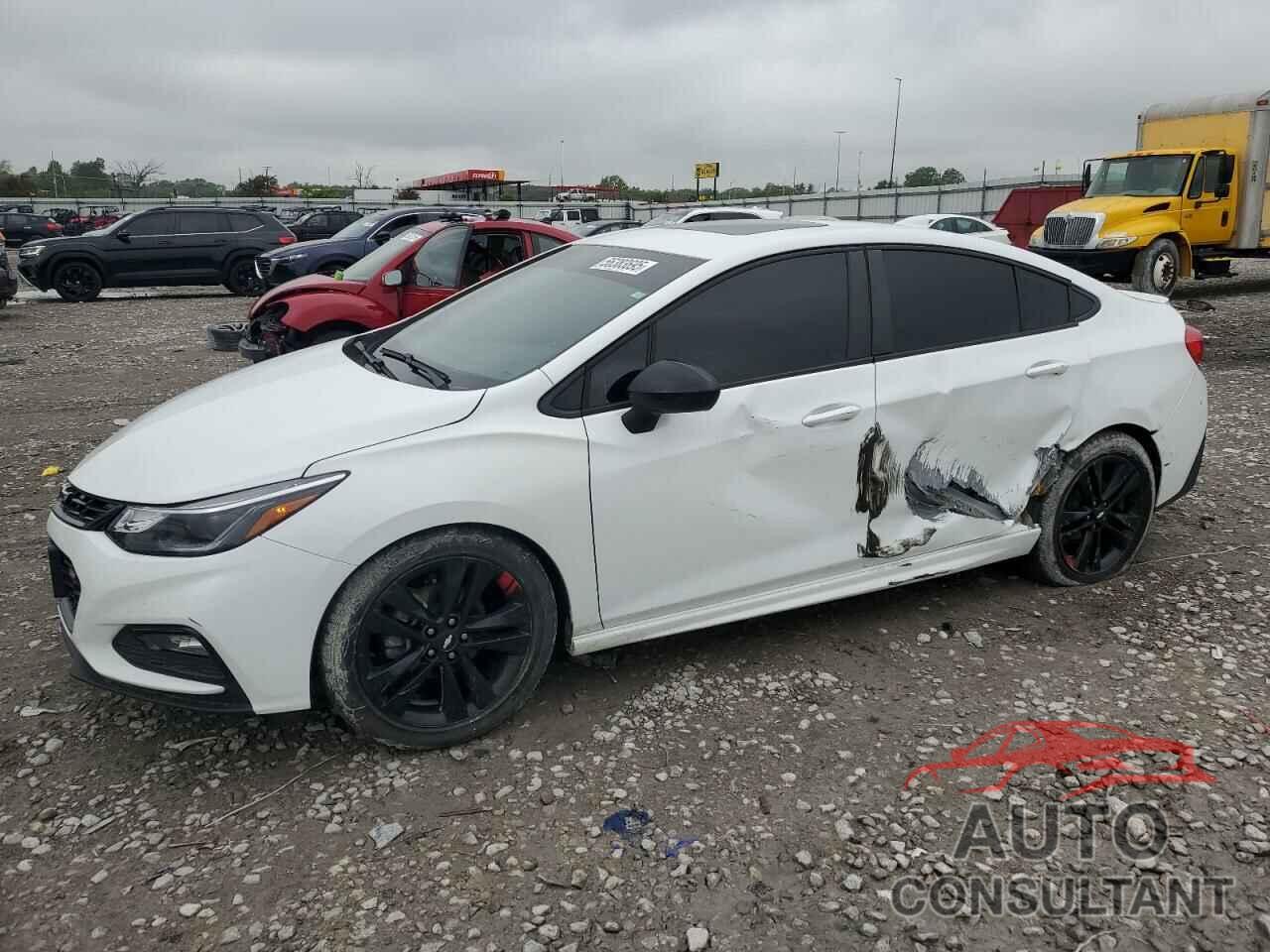 CHEVROLET CRUZE 2018 - 1G1BE5SM9J7180250