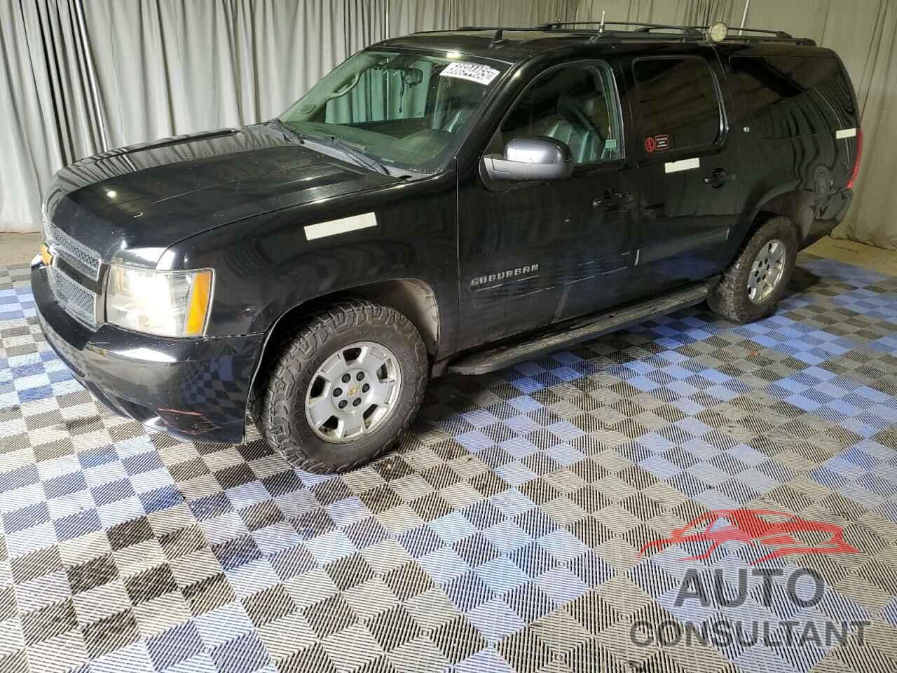 CHEVROLET SUBURBAN 2013 - 1GNSKJE78DR120734