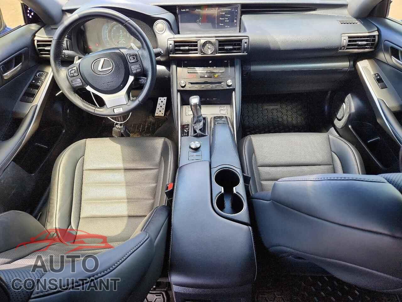 LEXUS IS 2017 - JTHCE1D26H5014112