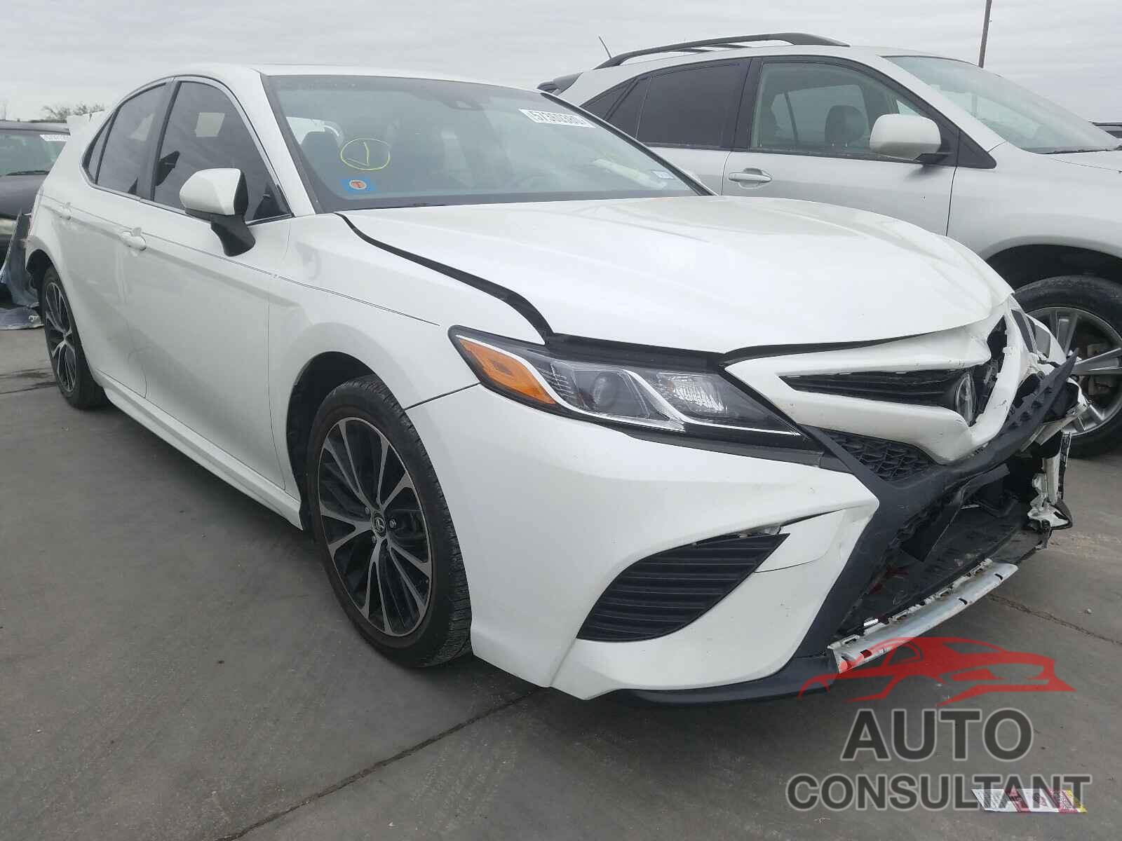 TOYOTA CAMRY 2018 - JTNB11HKXJ3006434