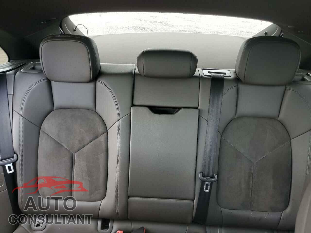 PORSCHE MACAN 2017 - WP1AA2A57HLB02010