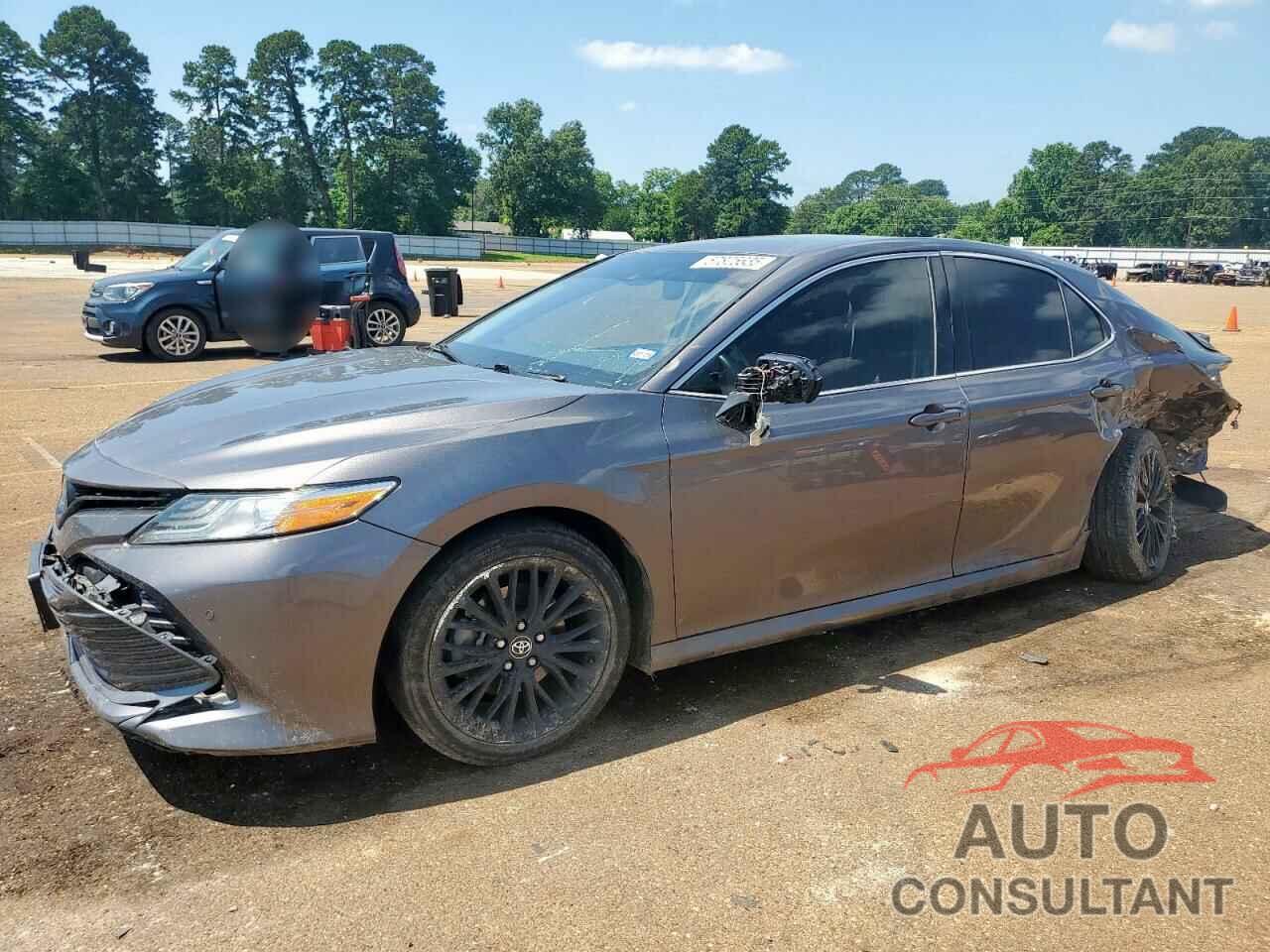 TOYOTA CAMRY 2018 - 4T1B11HKXJU120752