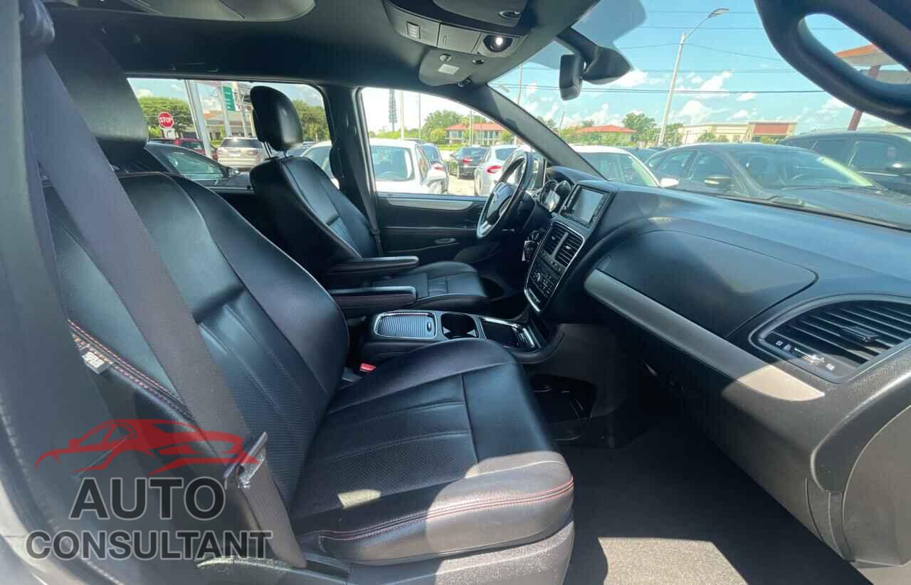 DODGE CARAVAN 2019 - 2C4RDGEG5KR692811