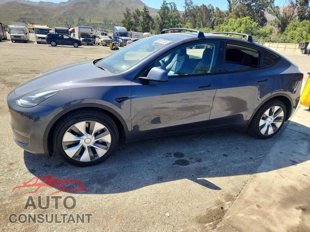 TESLA MODEL Y 2023 - 7SAYGDEEXPF928052
