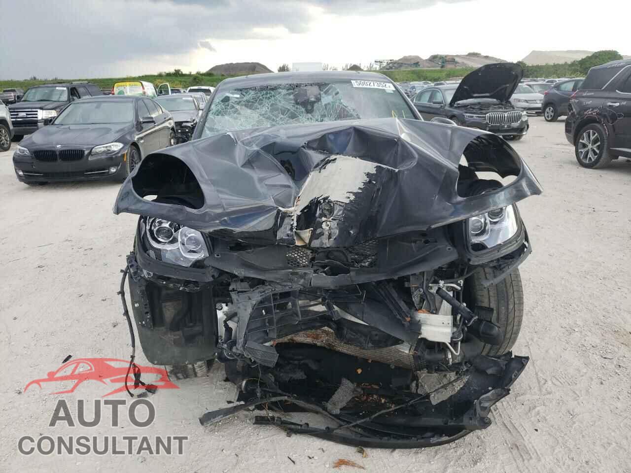 PORSCHE MACAN 2017 - WP1AA2A56HLB03357