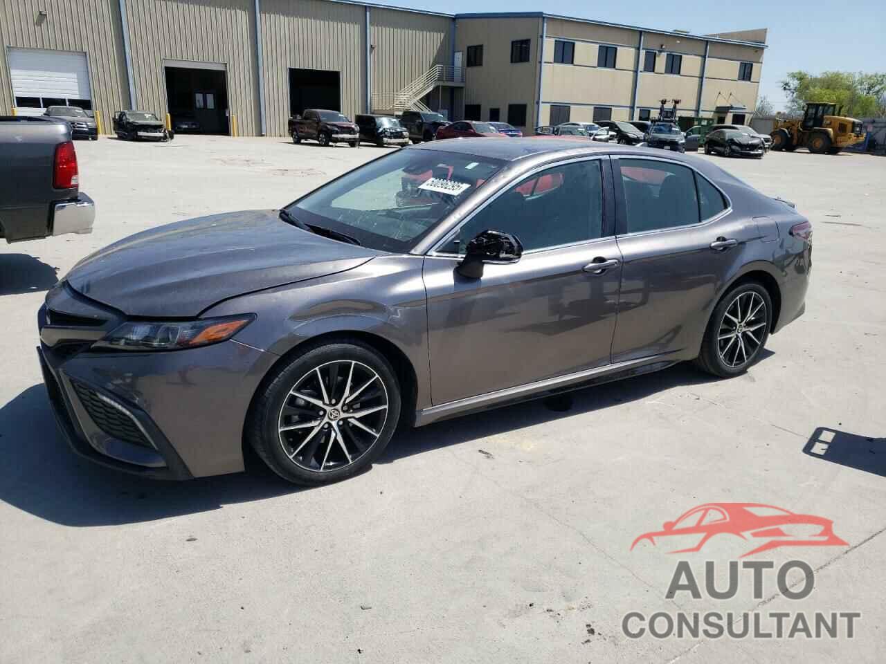 TOYOTA CAMRY 2022 - 4T1G11AK8NU047077
