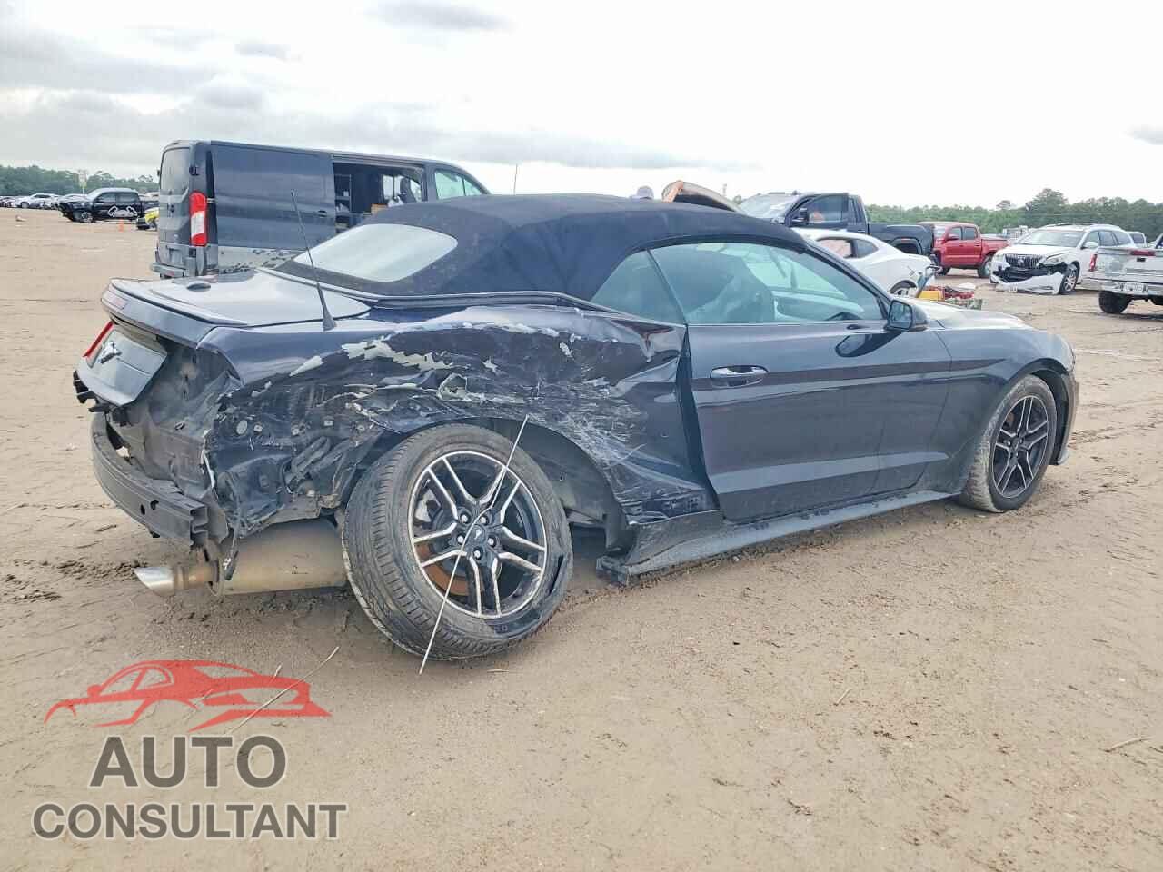 FORD MUSTANG 2018 - 1FATP8UHXJ5110104