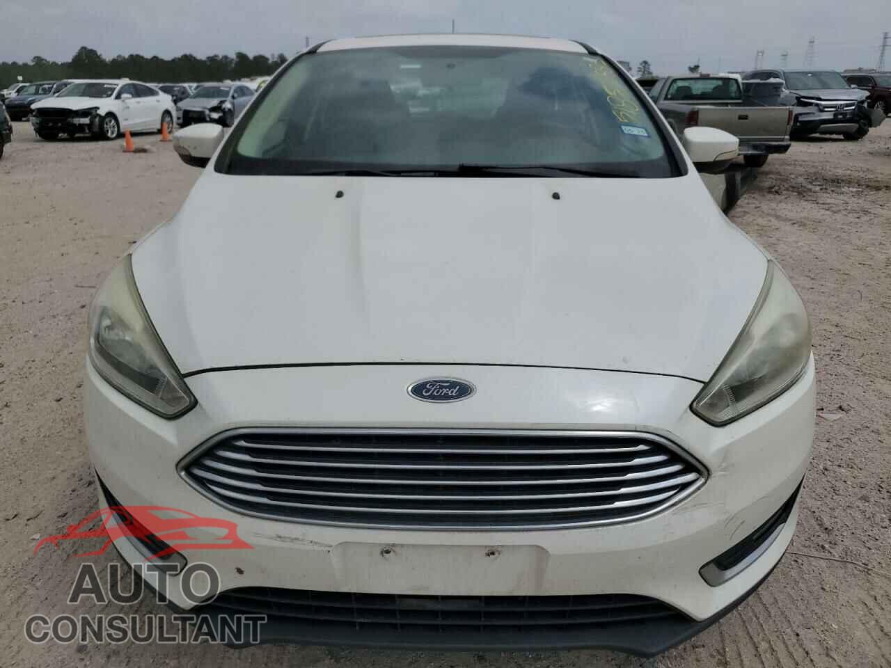 FORD FOCUS 2016 - 1FADP3N21GL374317