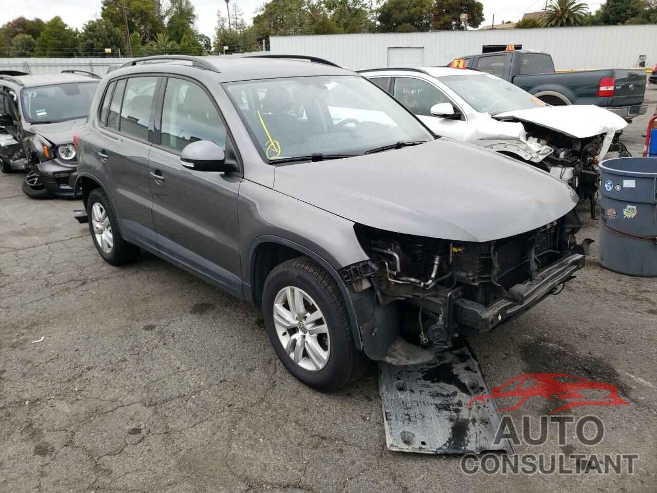 VOLKSWAGEN TIGUAN 2016 - WVGAV7AX0GW512807