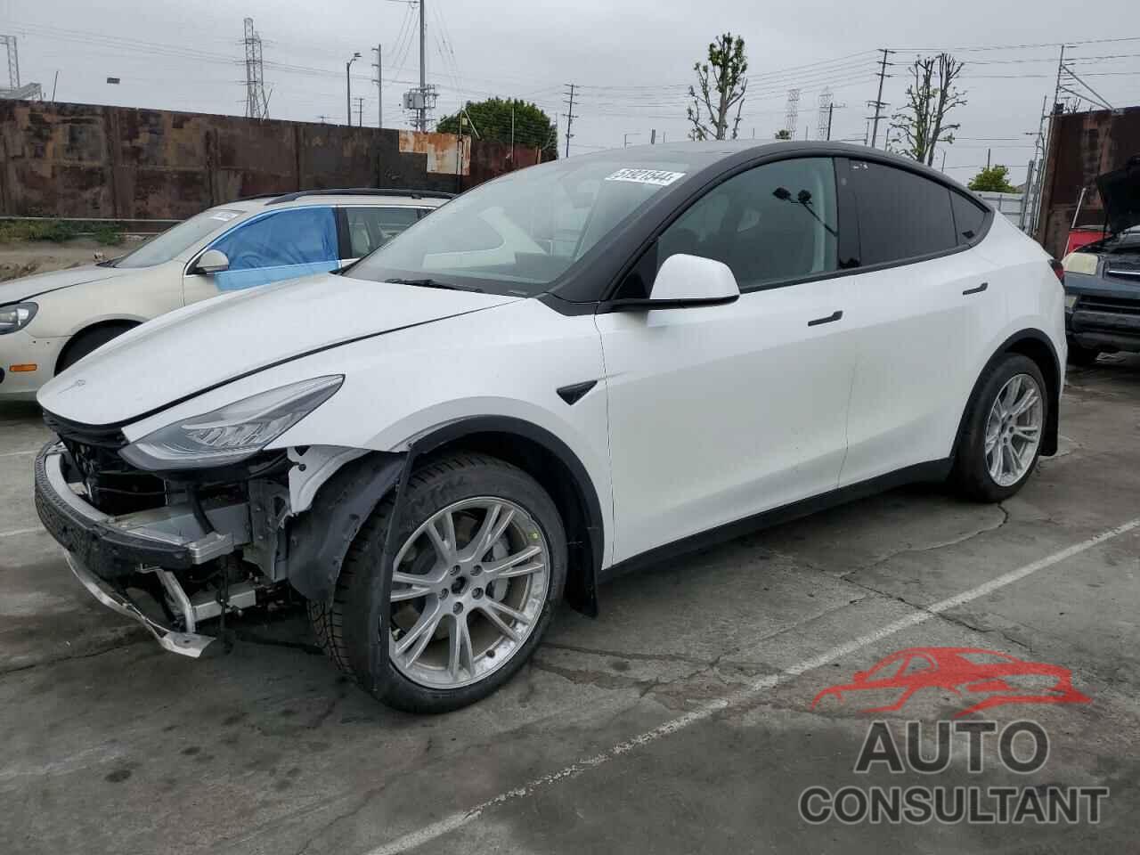 TESLA MODEL Y 2022 - 7SAYGDEE5NF362833