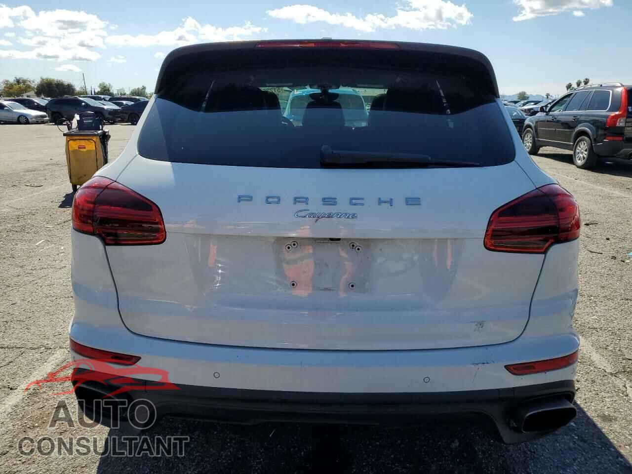 PORSCHE CAYENNE 2017 - WP1AA2A28HKA81597