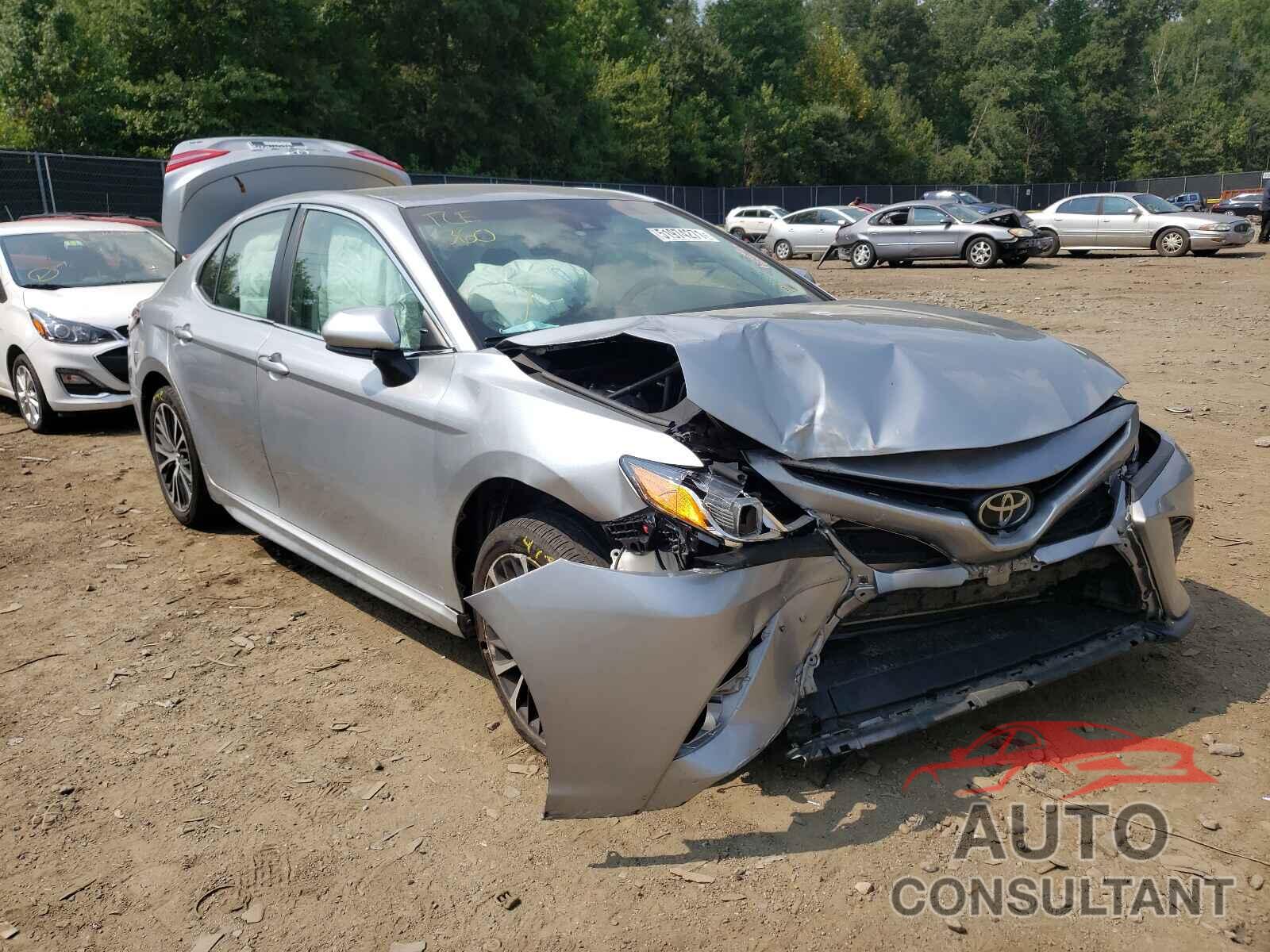 TOYOTA CAMRY 2018 - 4T1B11HK7JU032757