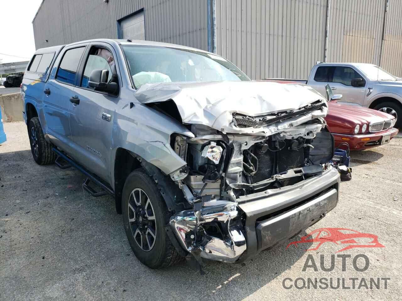 TOYOTA TUNDRA 2017 - 5TFDY5F18HX603272