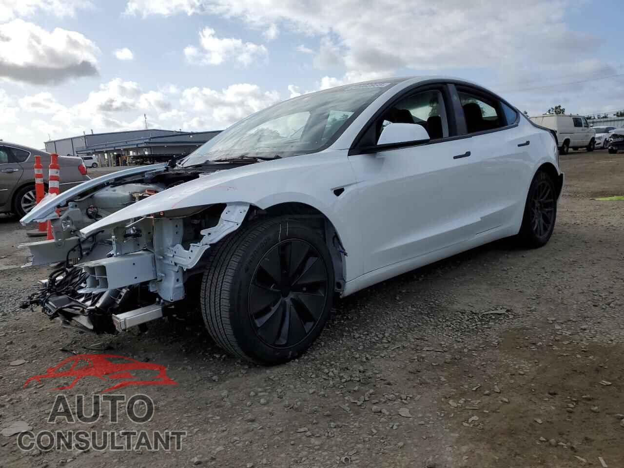 TESLA MODEL 3 2024 - 5YJ3E1EB4RF843339