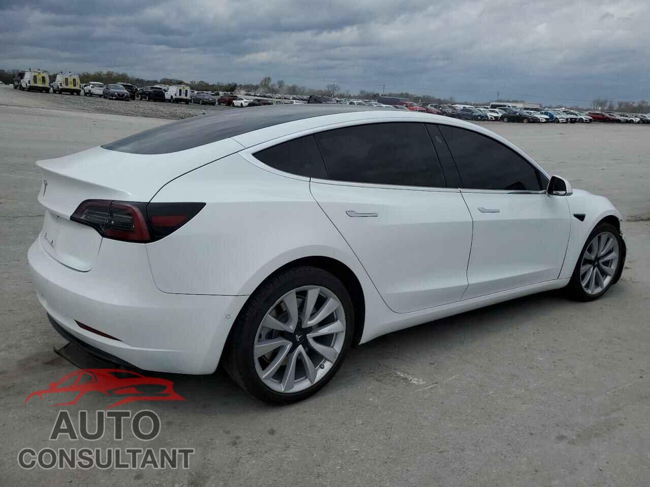 TESLA MODEL 3 2018 - 5YJ3E1EAXJF062370