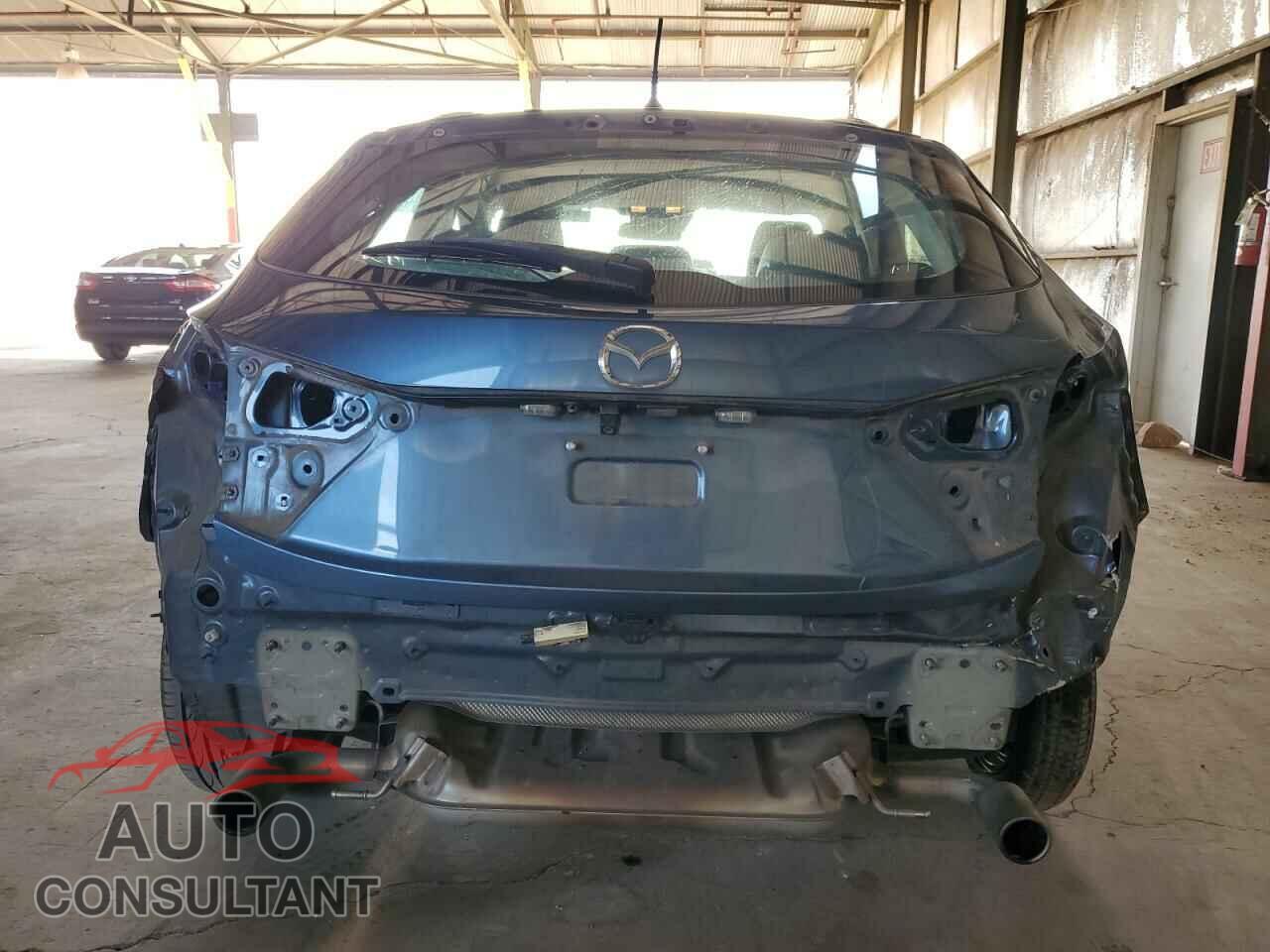 MAZDA 3 2017 - 3MZBN1L36HM127010