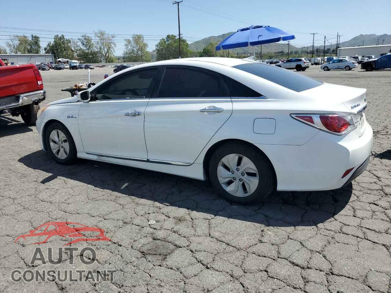 HYUNDAI SONATA 2013 - KMHEC4A42DA065899