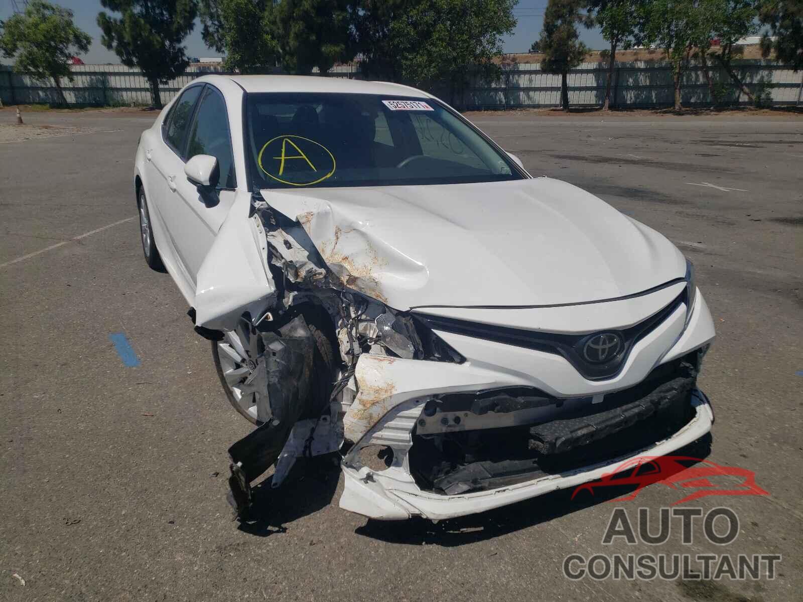 TOYOTA CAMRY 2018 - 4T1B11HK2JU067514
