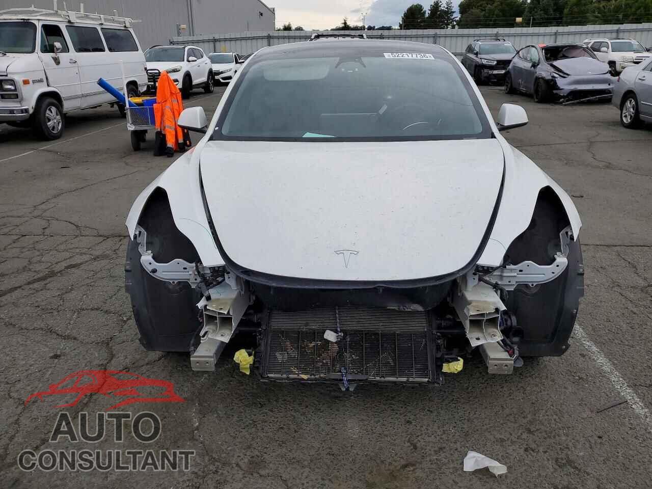 TESLA MODEL 3 2021 - 5YJ3E1EB2MF870547