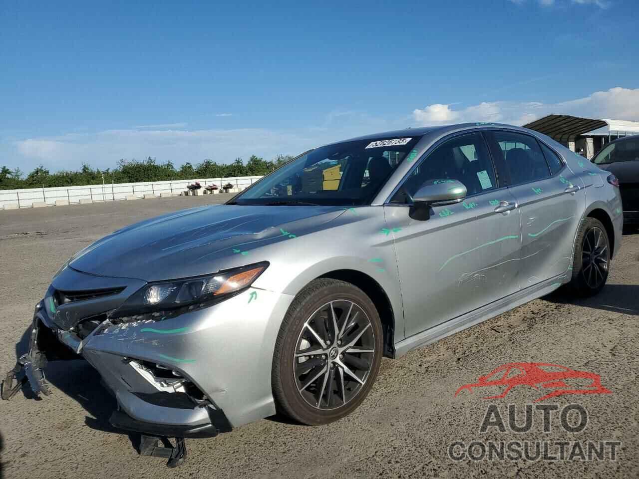 TOYOTA CAMRY 2022 - 4T1G11AK3NU051666